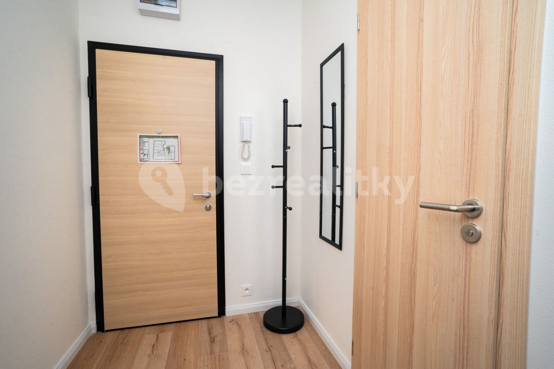 Pronájem bytu  33 m², Kotkova, Plzeň, Plzeňský kraj
