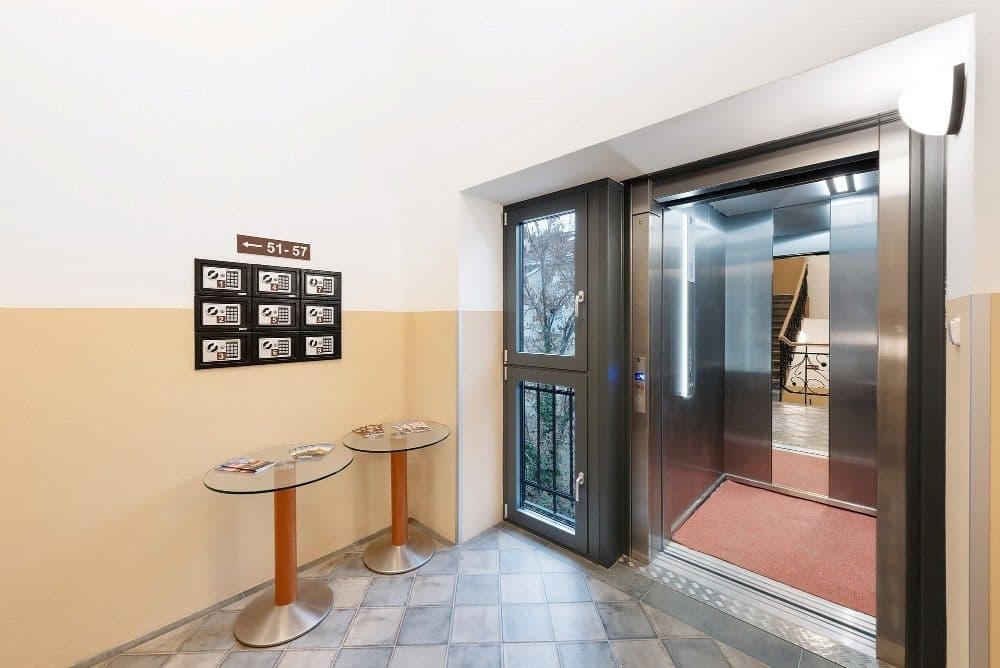 Pronájem bytu  50 m², Vinohradská, Praha, Praha