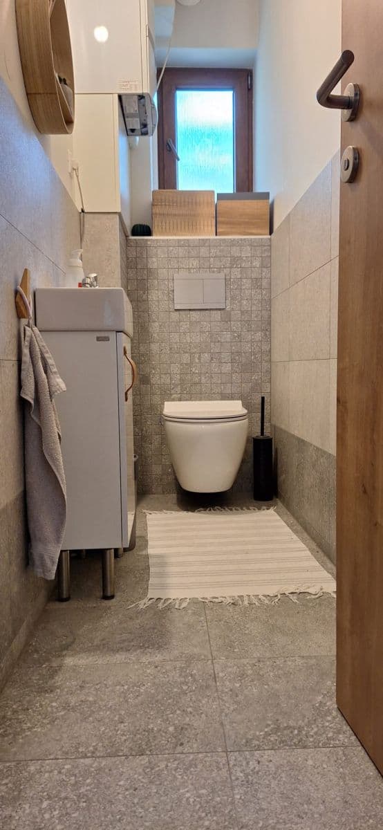 Pronájem bytu  120 m², Solosnicka a, Karlova Ves, Bratislavský kraj
