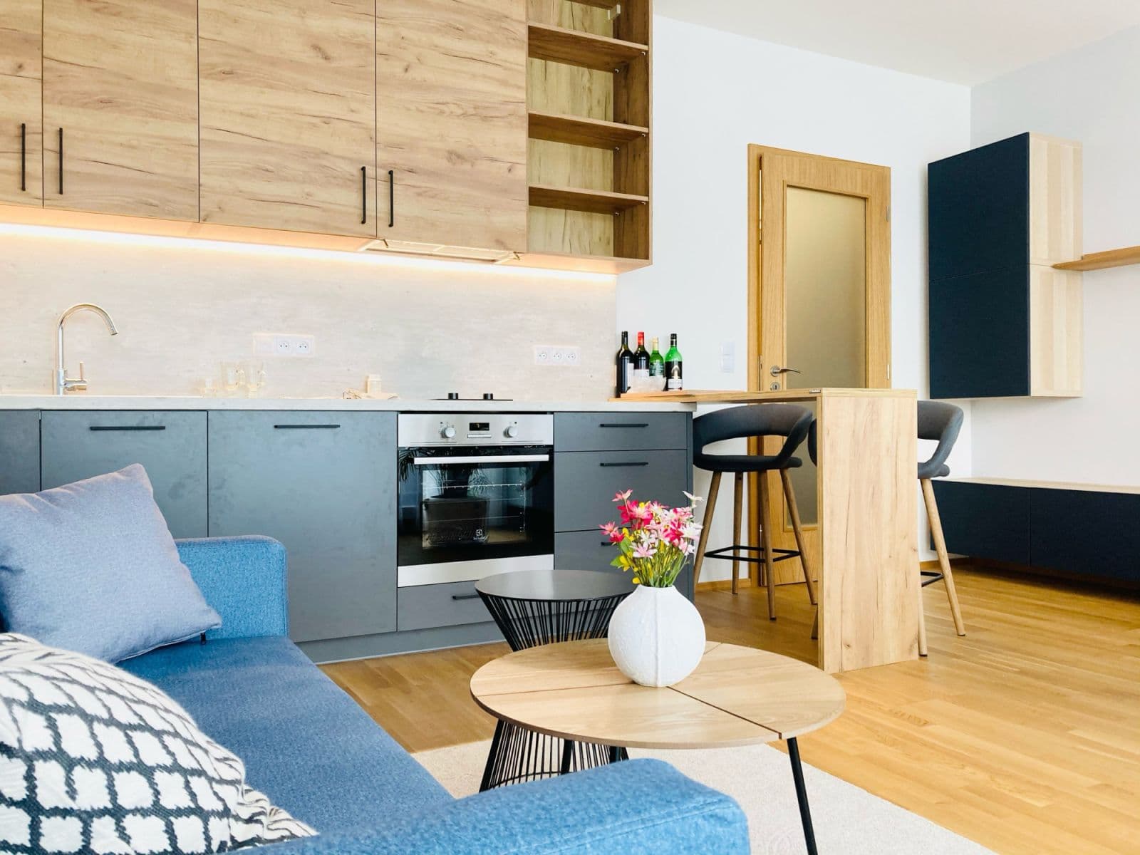 Pronájem bytu  35 m², U pruhonu B, Praha, Praha