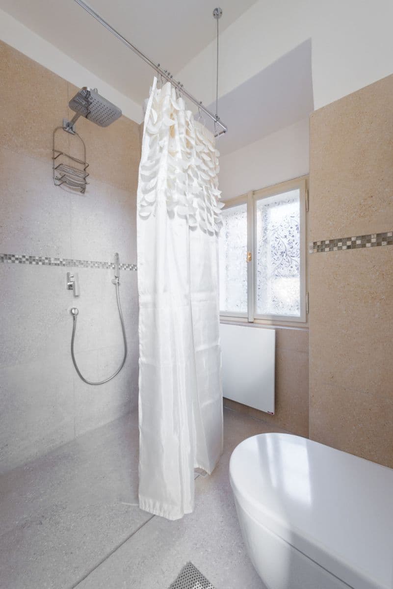 Pronájem bytu  46 m², Cihelná, Praha, Praha