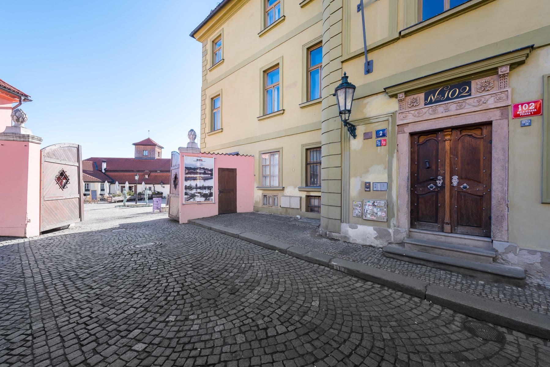 Pronájem bytu  46 m², Cihelná, Praha, Praha