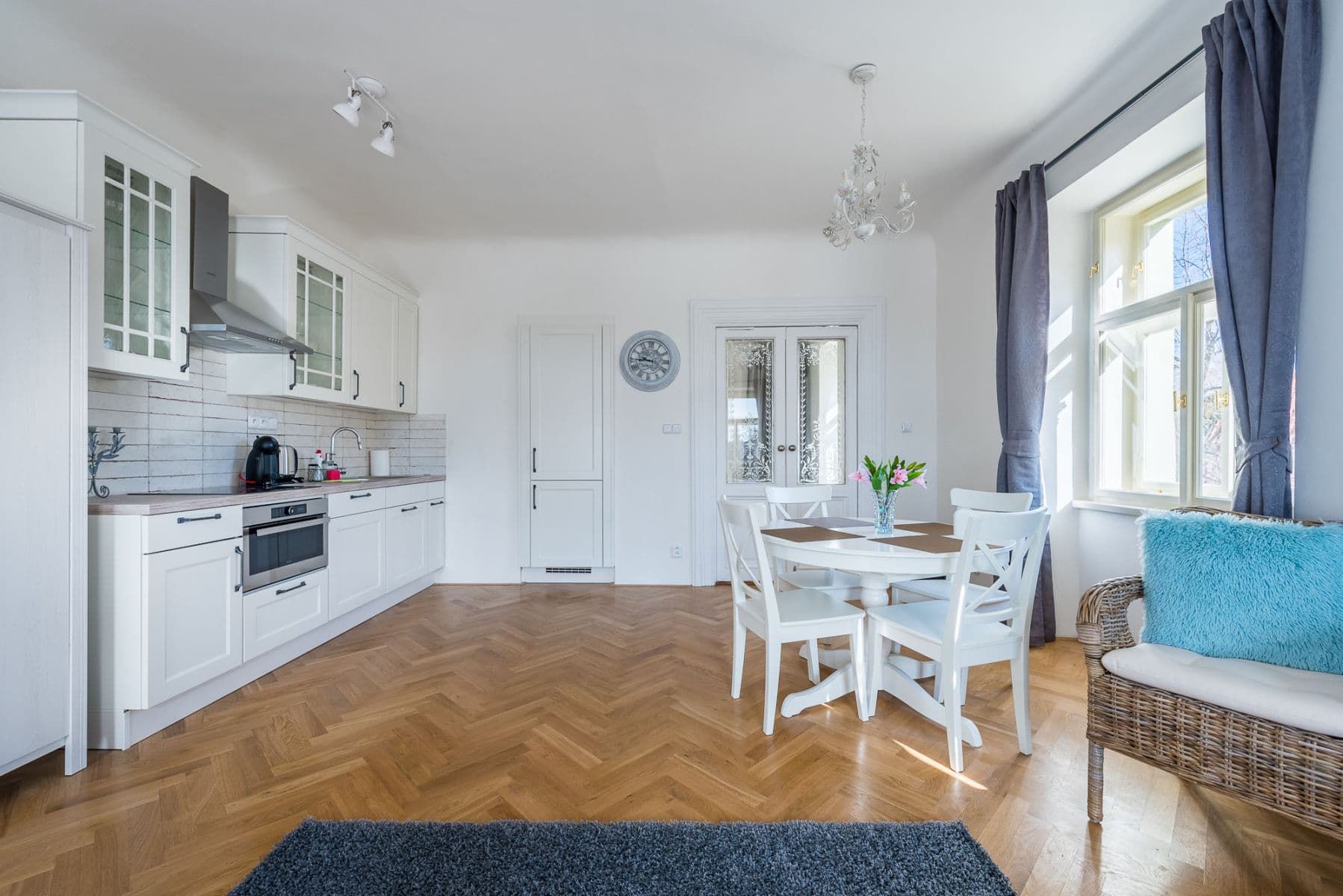Pronájem bytu  46 m², Cihelná, Praha, Praha
