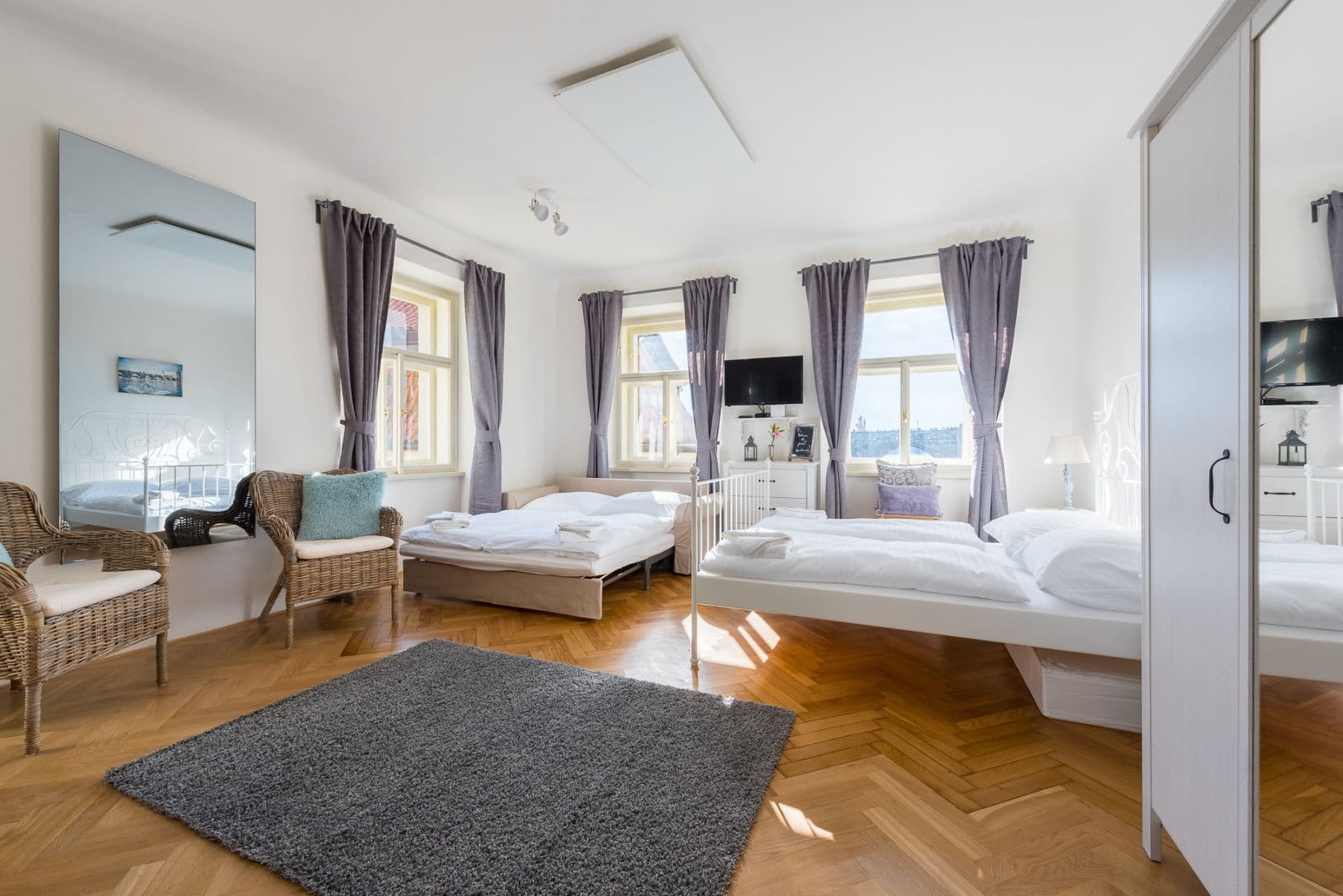 Pronájem bytu  46 m², Cihelná, Praha, Praha