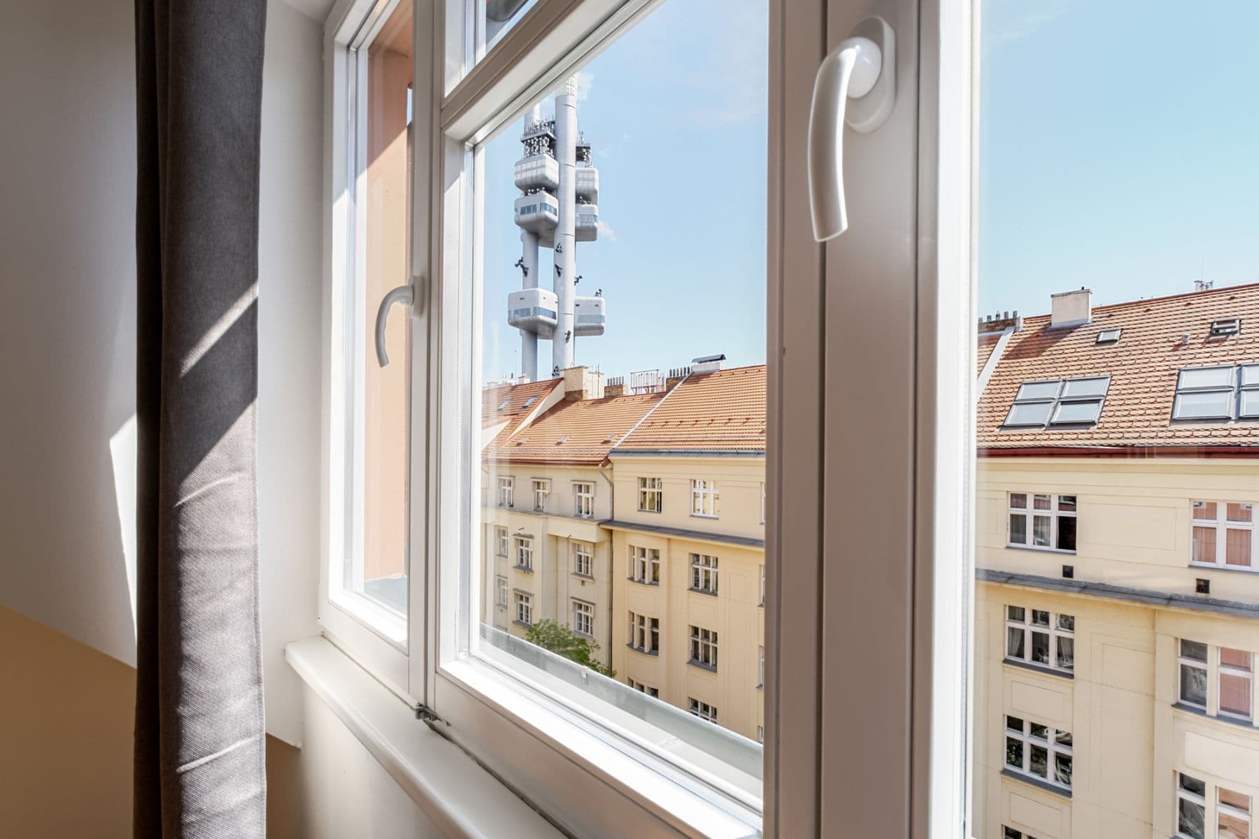 Pronájem bytu  115 m², Křížkovského, Praha, Praha
