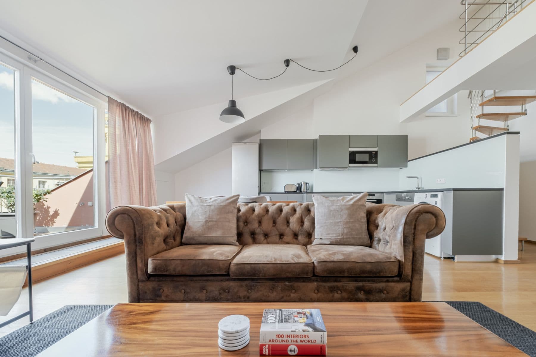 Pronájem bytu  115 m², Křížkovského, Praha, Praha