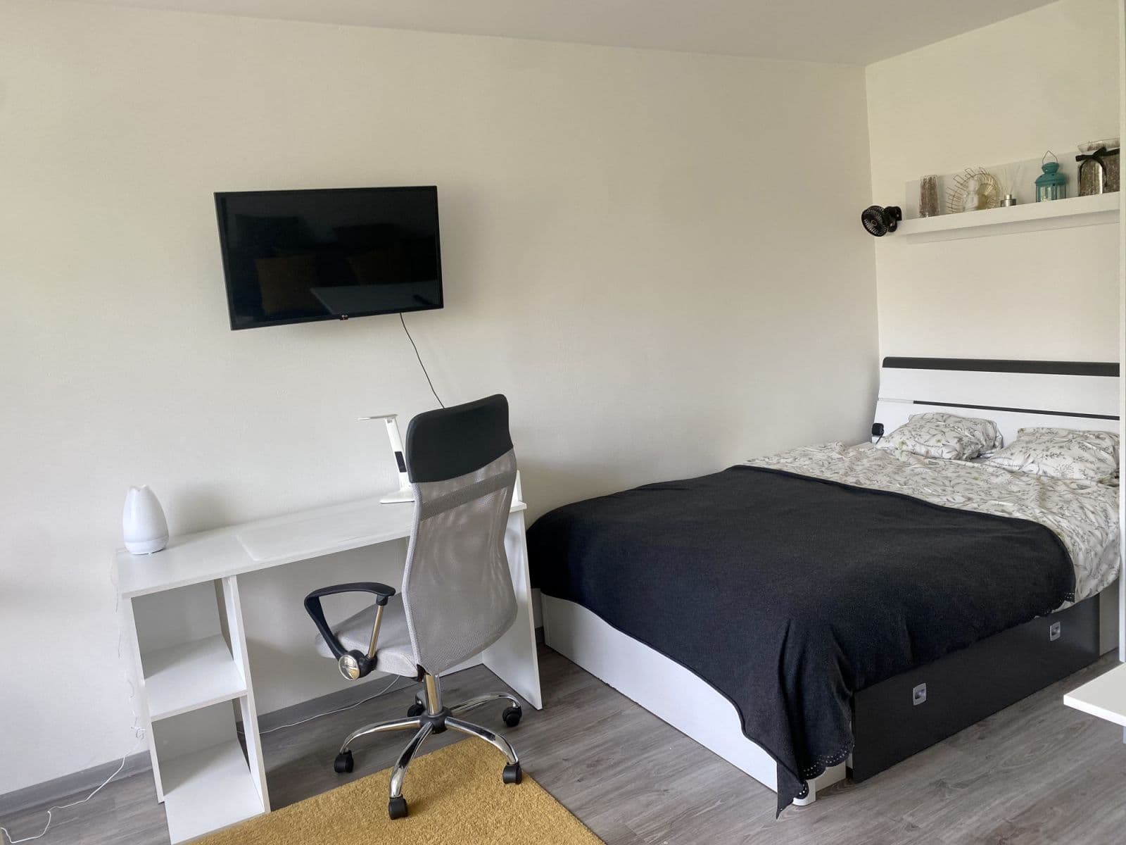 Pronájem bytu  33 m², Litoměřická, Praha, Praha