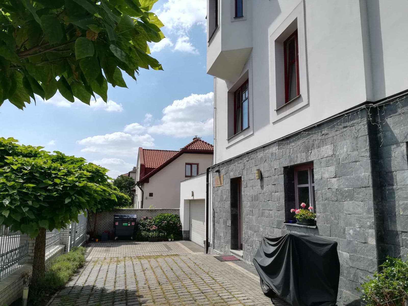 Pronájem bytu  300 m², Révová, Praha, Praha