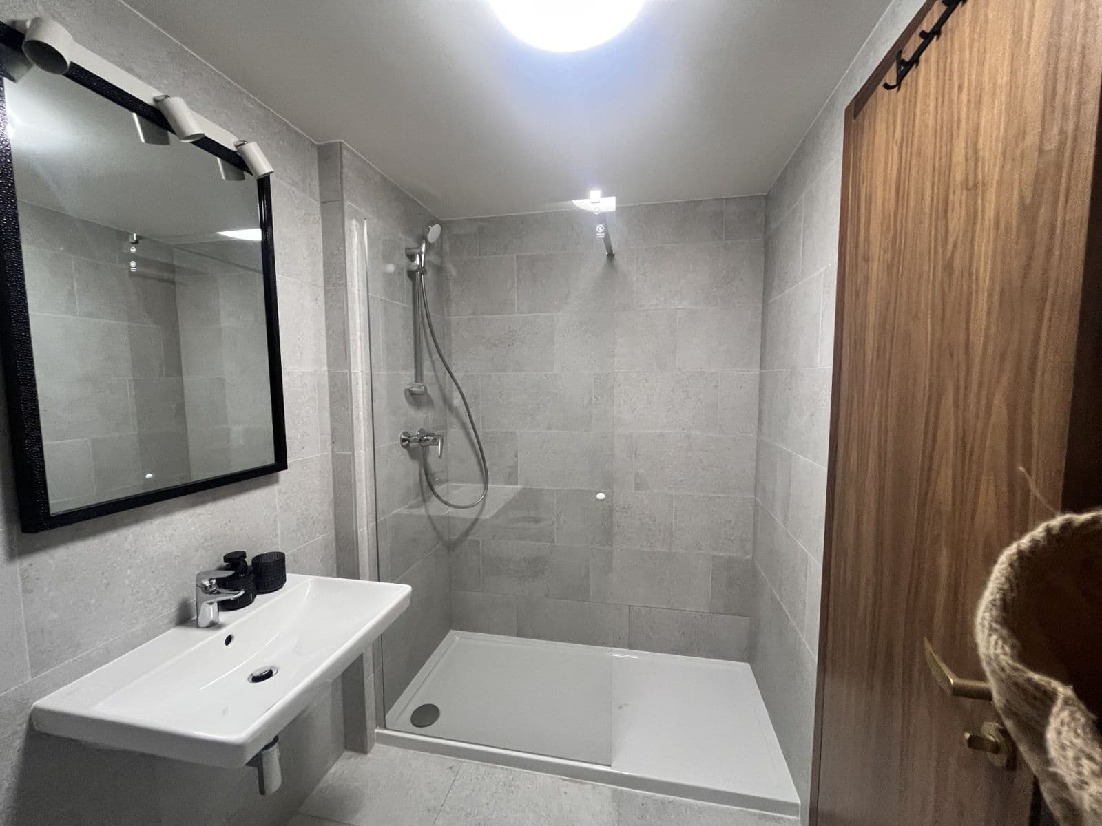 Pronájem bytu  42 m², Vackové, Praha, Praha
