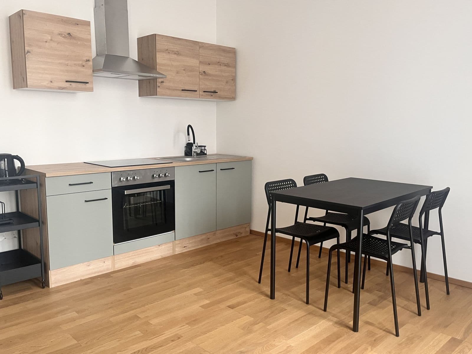 Pronájem bytu  42 m², Vackové, Praha, Praha
