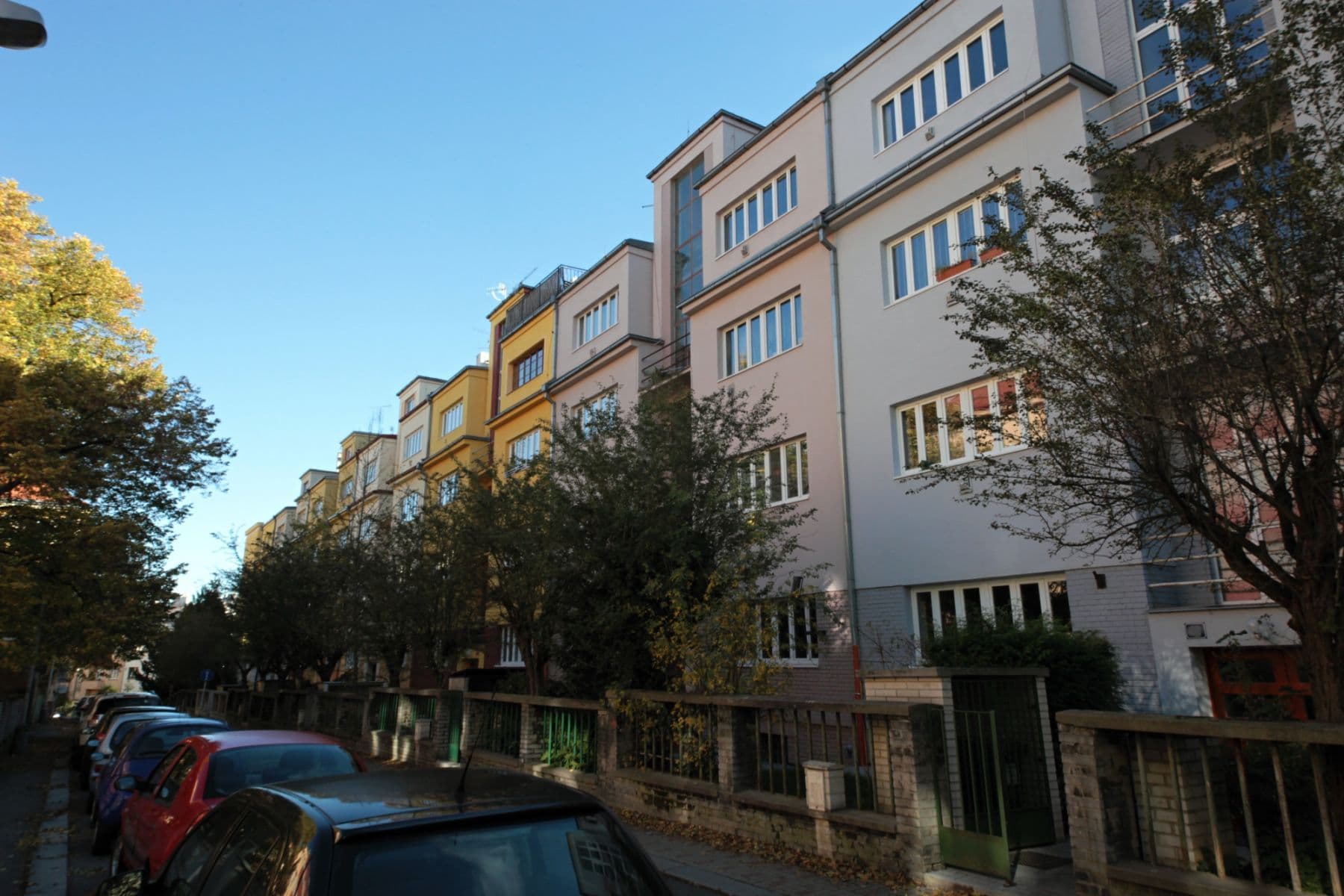 Pronájem bytu  56 m², U Družstva Život, Praha, Praha