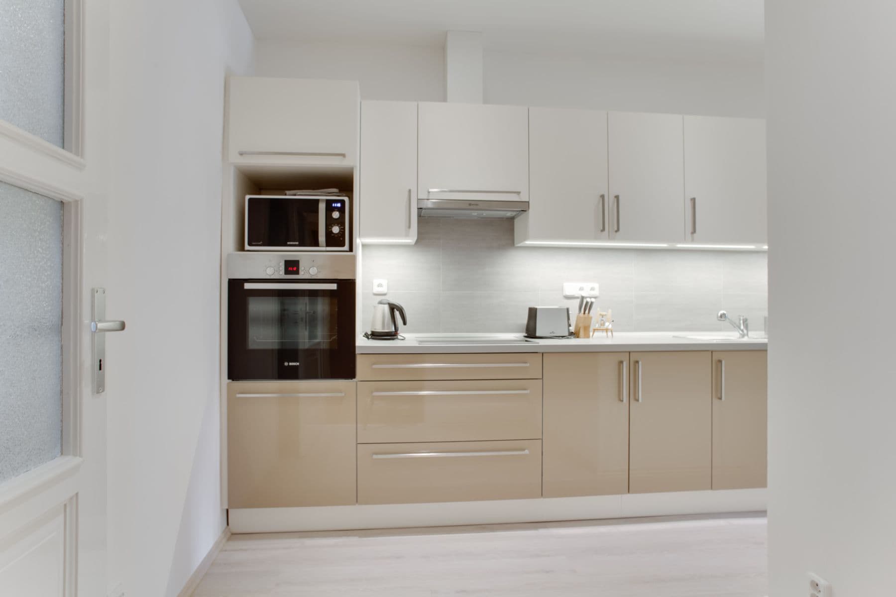 Pronájem bytu  56 m², U Družstva Život, Praha, Praha
