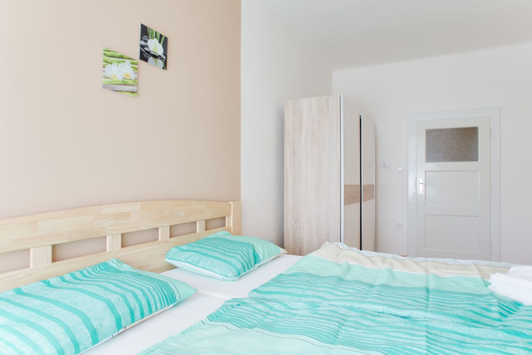 Pronájem bytu  56 m², U Družstva Život, Praha, Praha