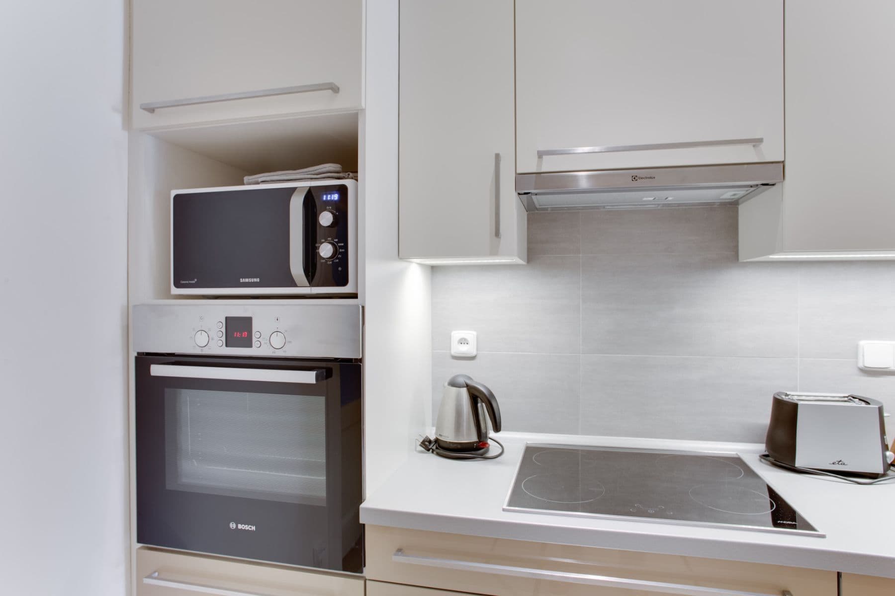 Pronájem bytu  56 m², U Družstva Život, Praha, Praha