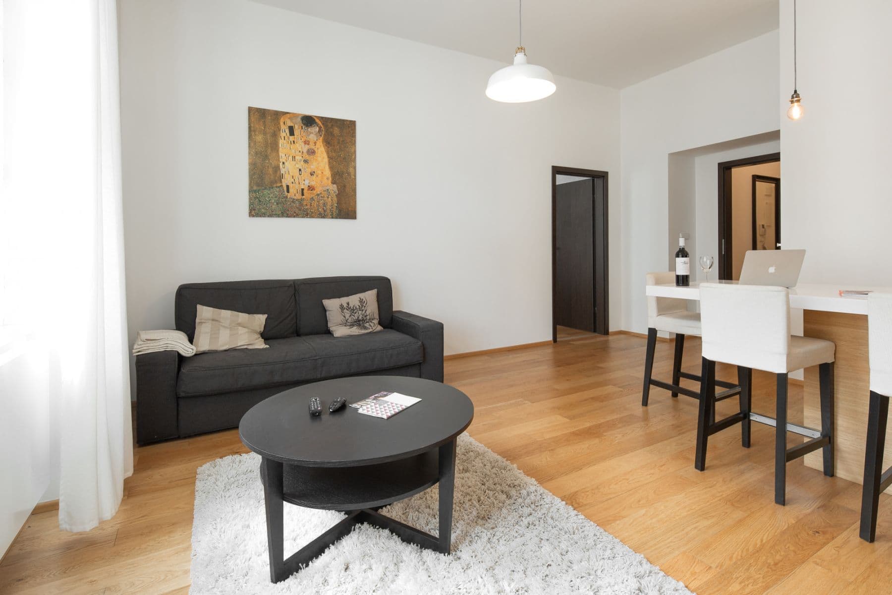Pronájem bytu  60 m², Trojická, Praha, Praha