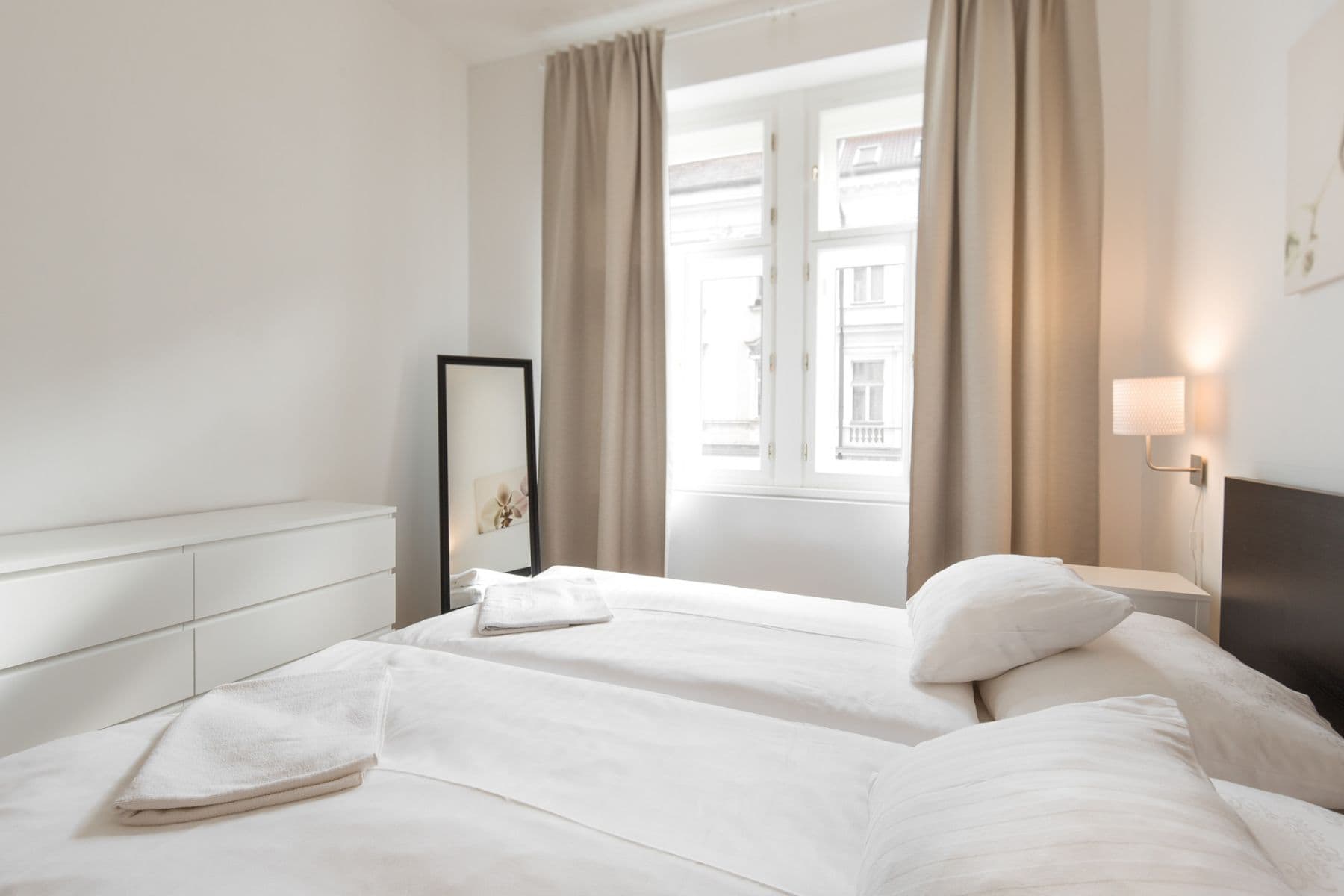Pronájem bytu  60 m², Trojická, Praha, Praha