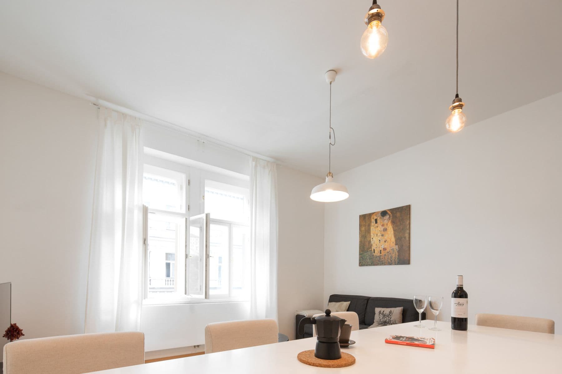 Pronájem bytu  60 m², Trojická, Praha, Praha