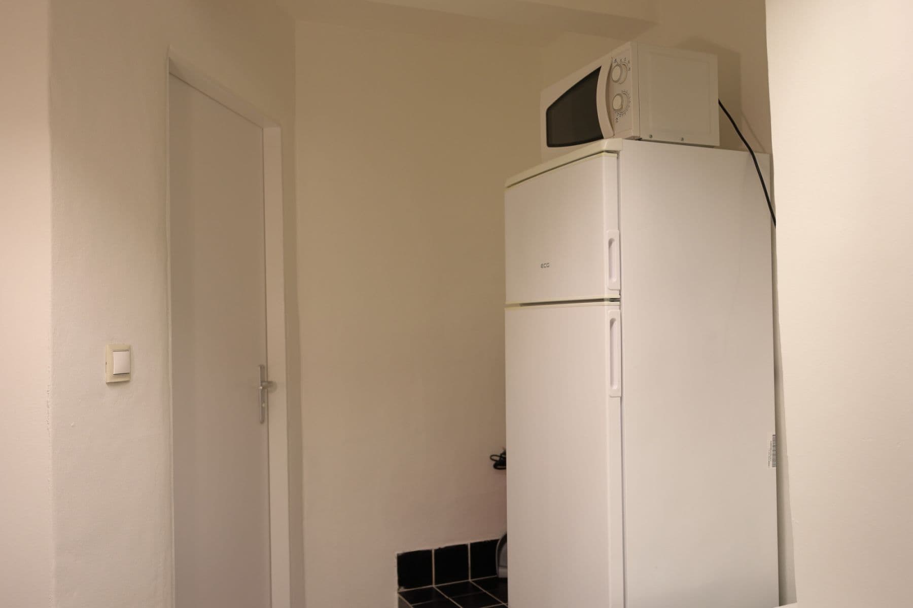 Pronájem bytu  47 m², Chocholouškova, Praha, Praha