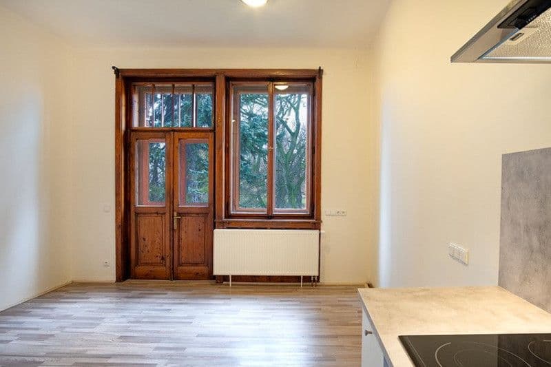 Pronájem bytu  78 m², náměstí Tomáše Garrigue Masaryka, Poděbrady, Středočeský kraj