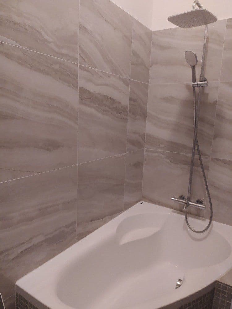 Pronájem bytu  78 m², náměstí Tomáše Garrigue Masaryka, Poděbrady, Středočeský kraj
