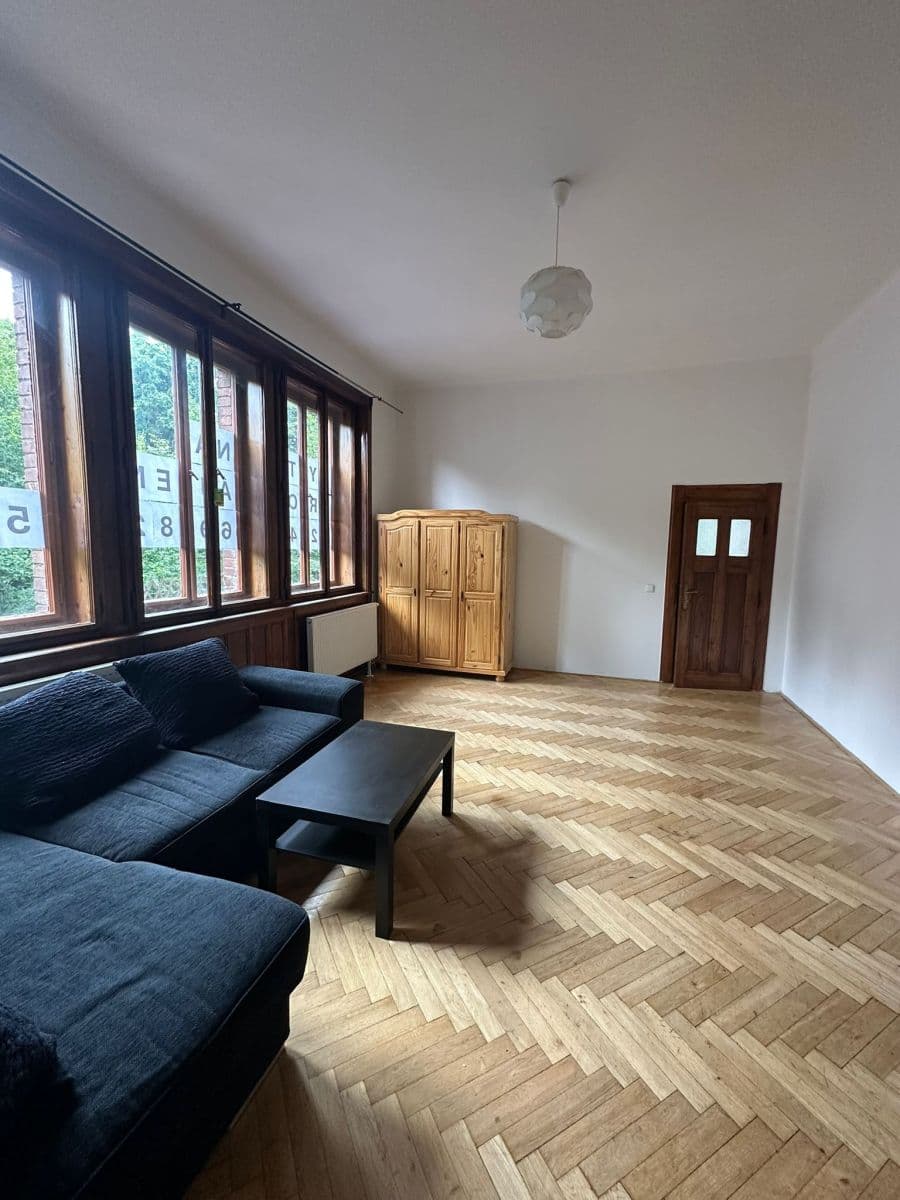 Pronájem bytu  78 m², náměstí Tomáše Garrigue Masaryka, Poděbrady, Středočeský kraj