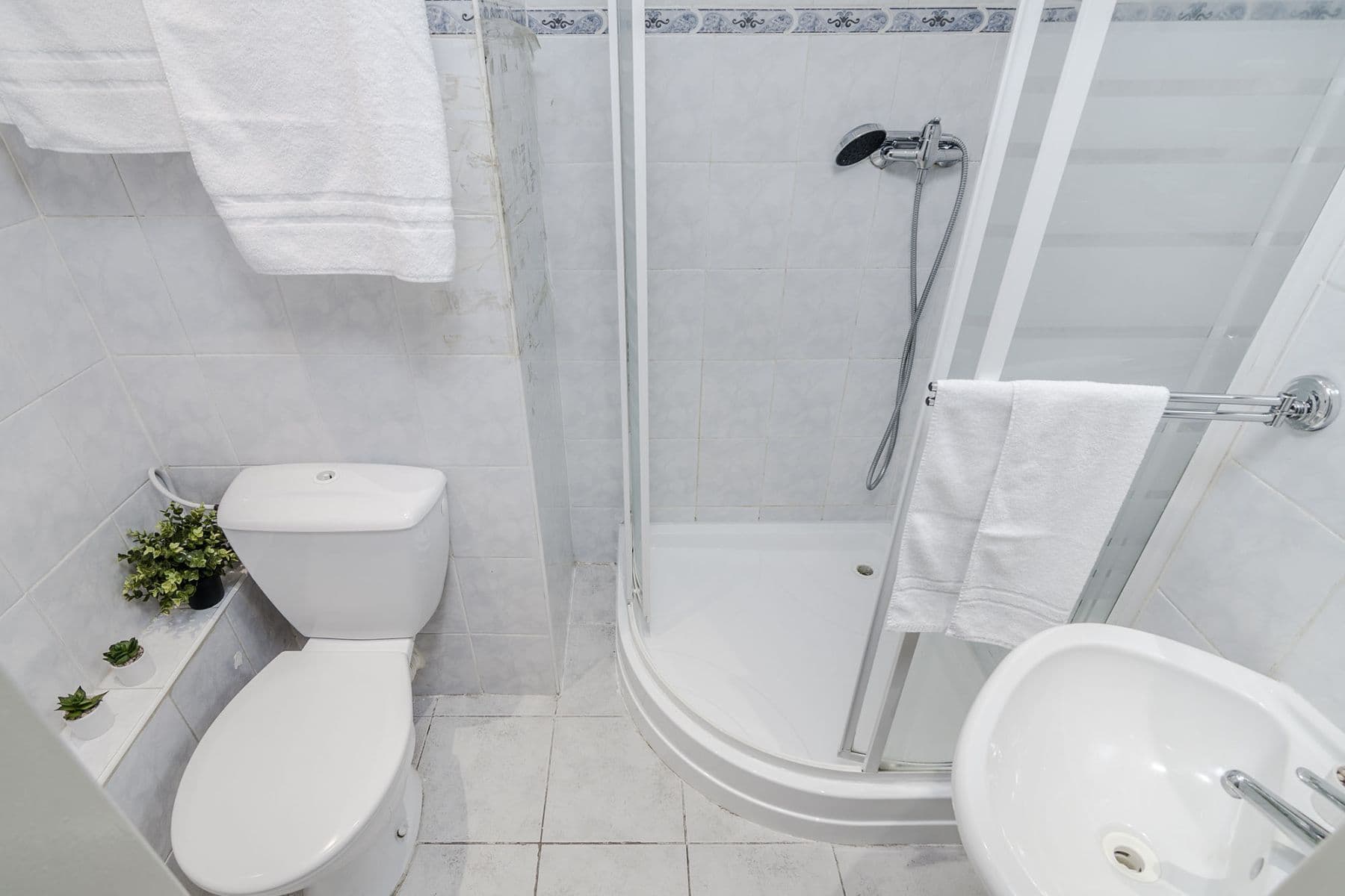 Pronájem bytu  11 m², Doležalova, Praha, Praha