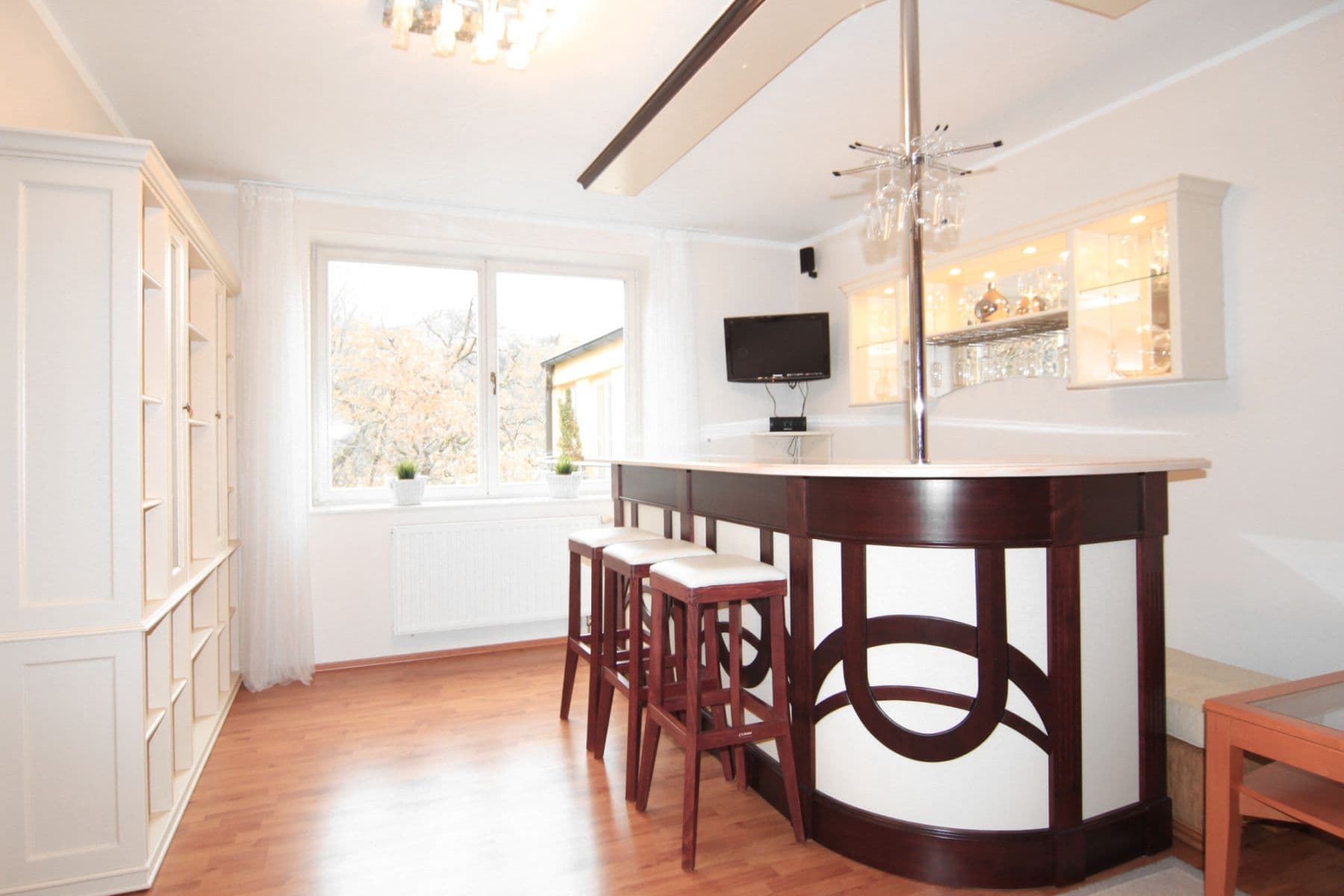 Pronájem bytu  108 m², Mariánskolázeňská, Karlovy Vary, Karlovarský kraj