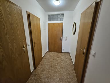 Pronájem bytu  54 m², Na Pokraji, Praha, Praha