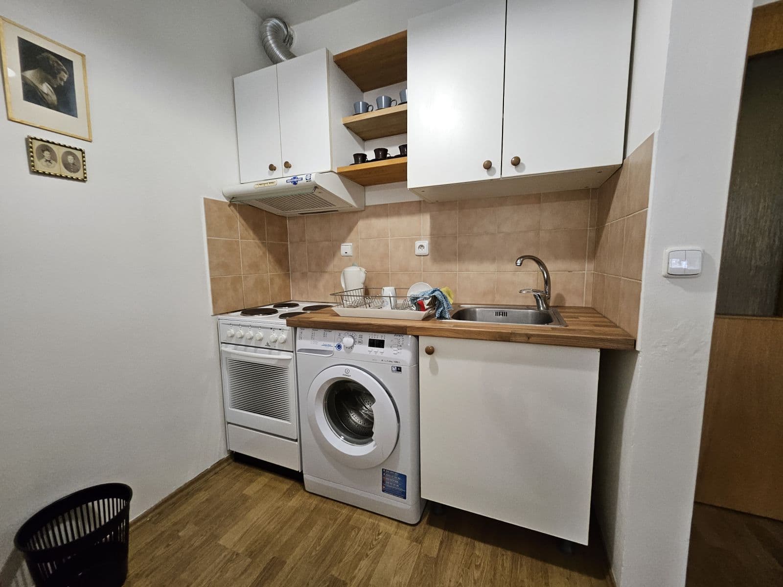 Pronájem bytu  54 m², Na Pokraji, Praha, Praha