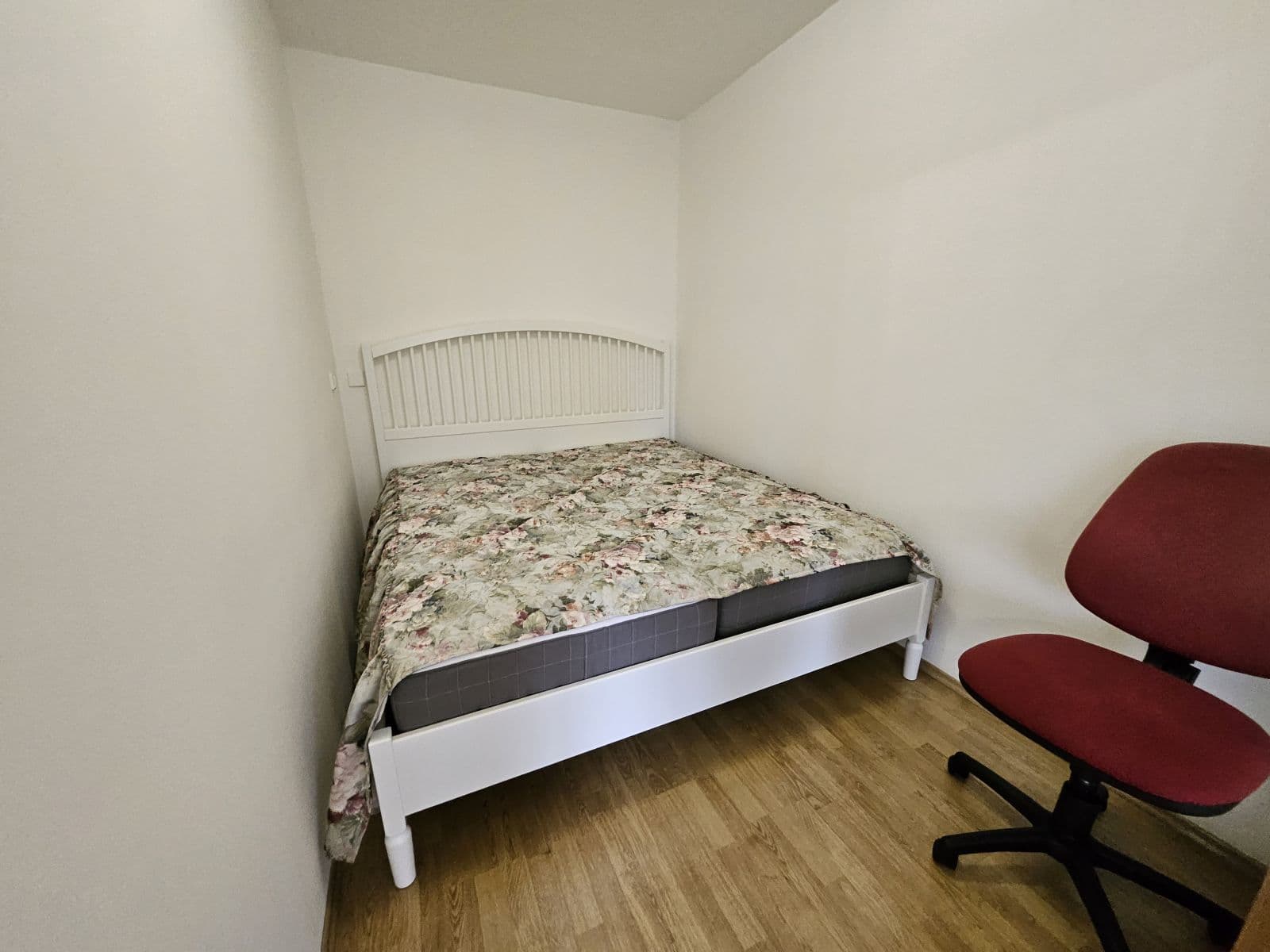 Pronájem bytu  54 m², Na Pokraji, Praha, Praha