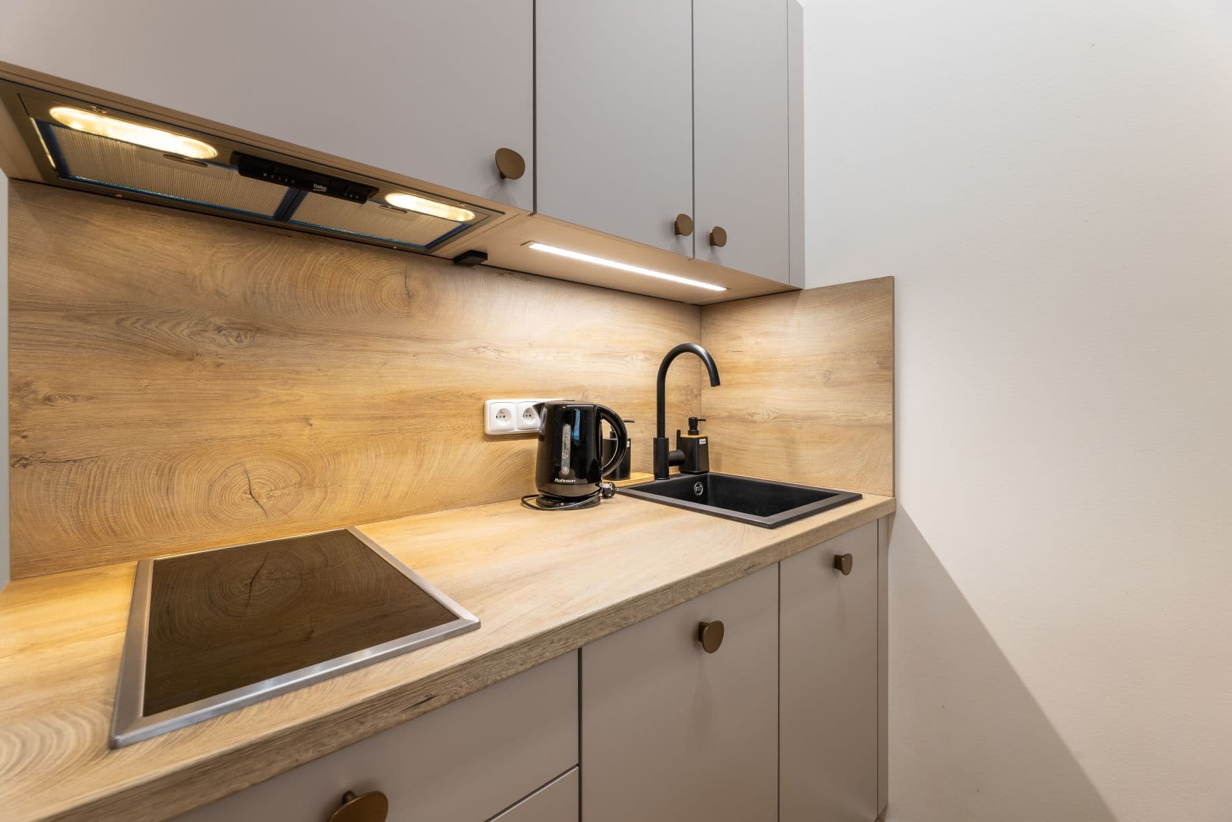 Pronájem bytu  29 m², Chlumova, Praha, Praha