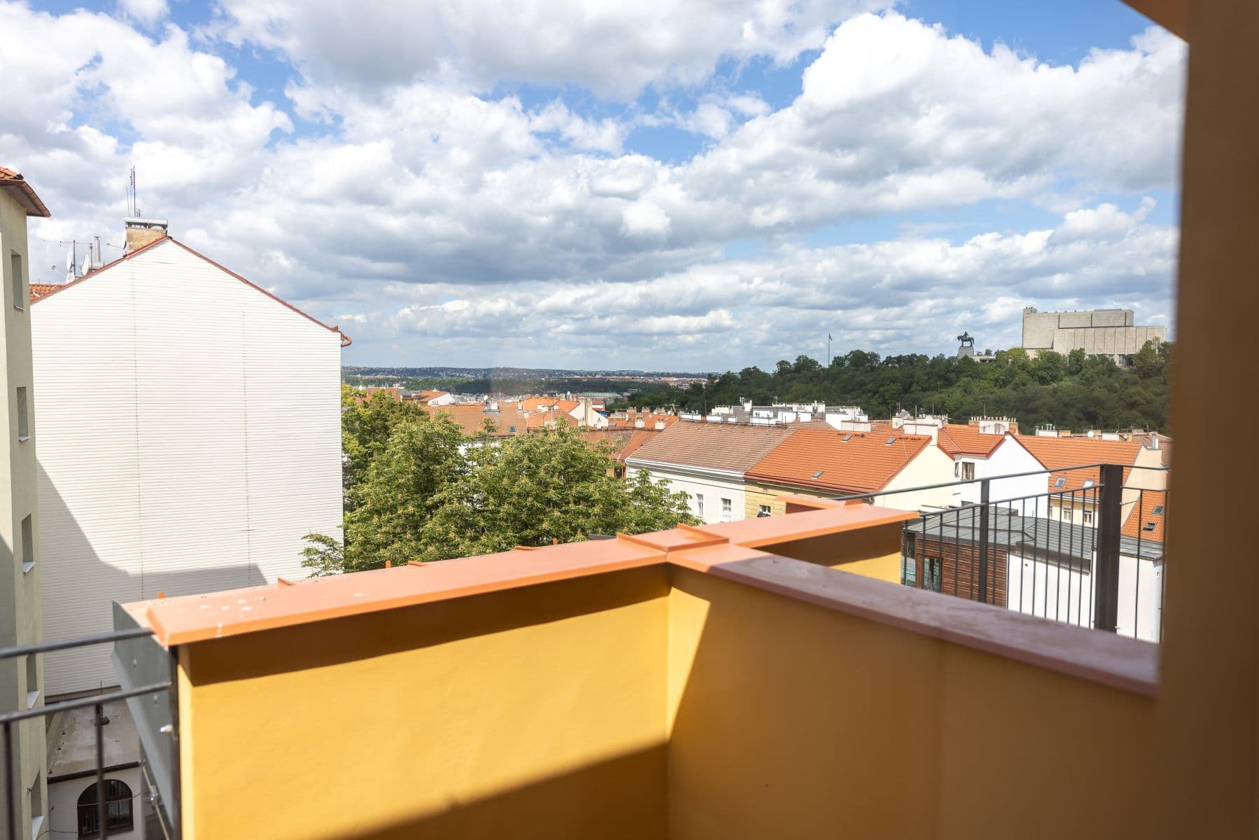 Pronájem bytu  29 m², Chlumova, Praha, Praha