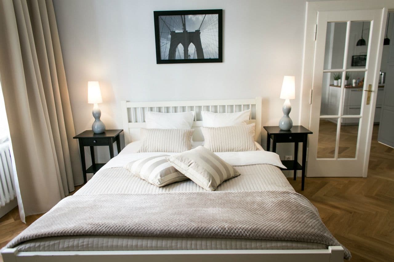 Pronájem bytu  80 m², Na Hutích, Praha, Praha