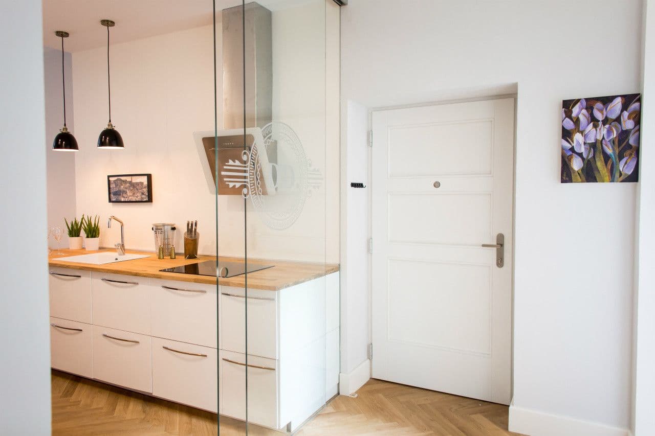 Pronájem bytu  80 m², Na Hutích, Praha, Praha