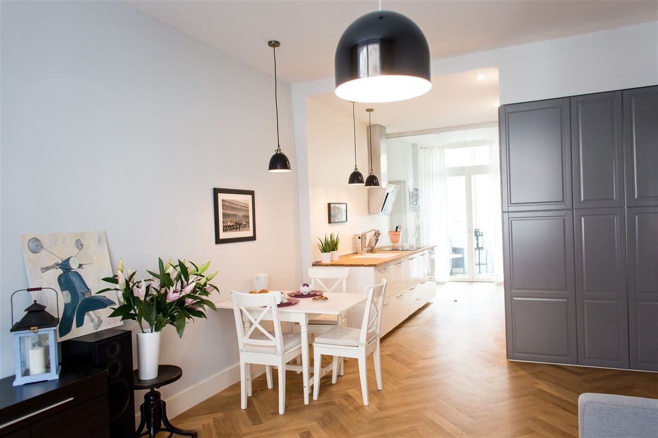 Pronájem bytu  80 m², Na Hutích, Praha, Praha