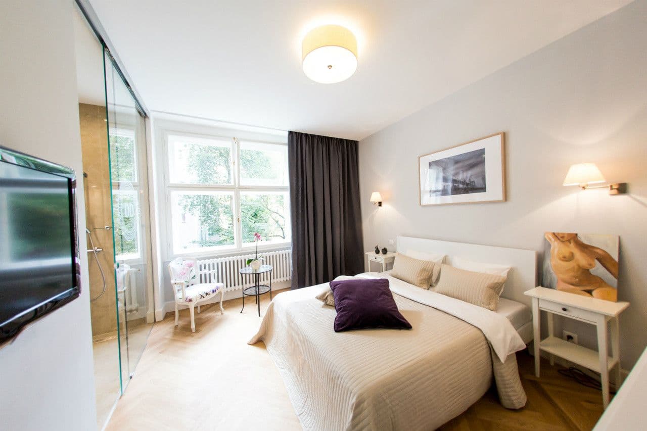 Pronájem bytu  80 m², Na Hutích, Praha, Praha