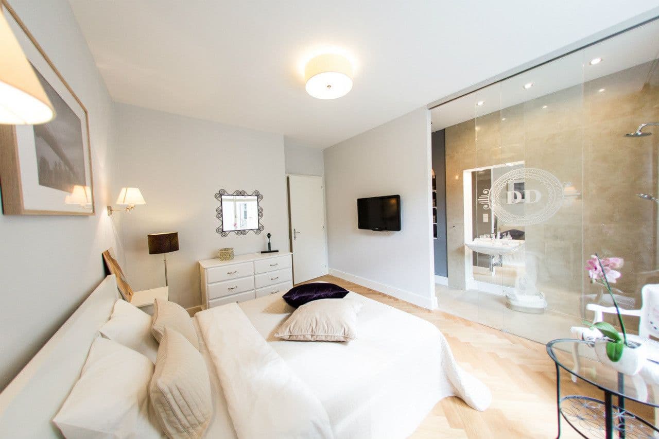 Pronájem bytu  80 m², Na Hutích, Praha, Praha