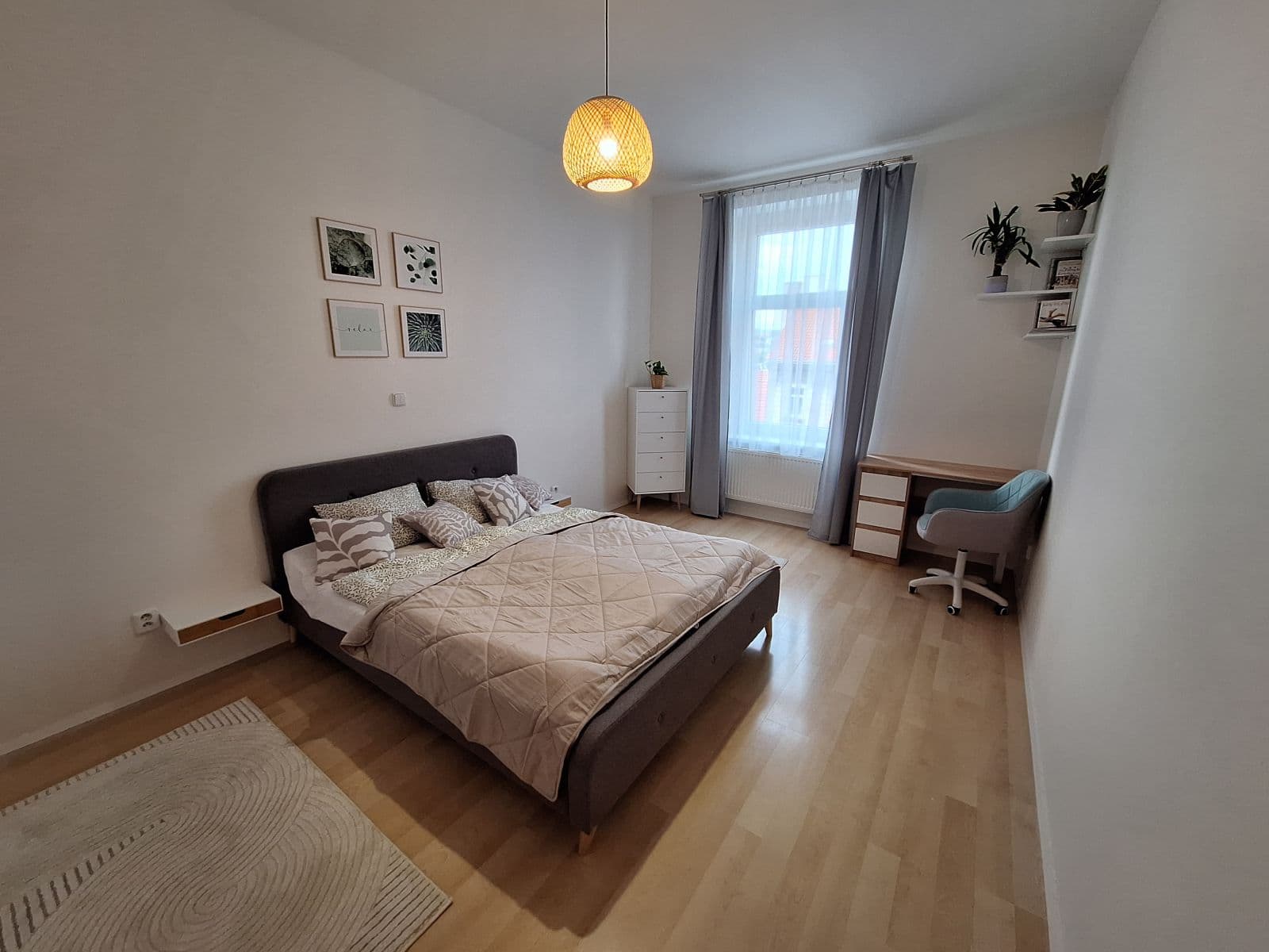 Pronájem bytu  50 m², Spojovací, Praha, Praha