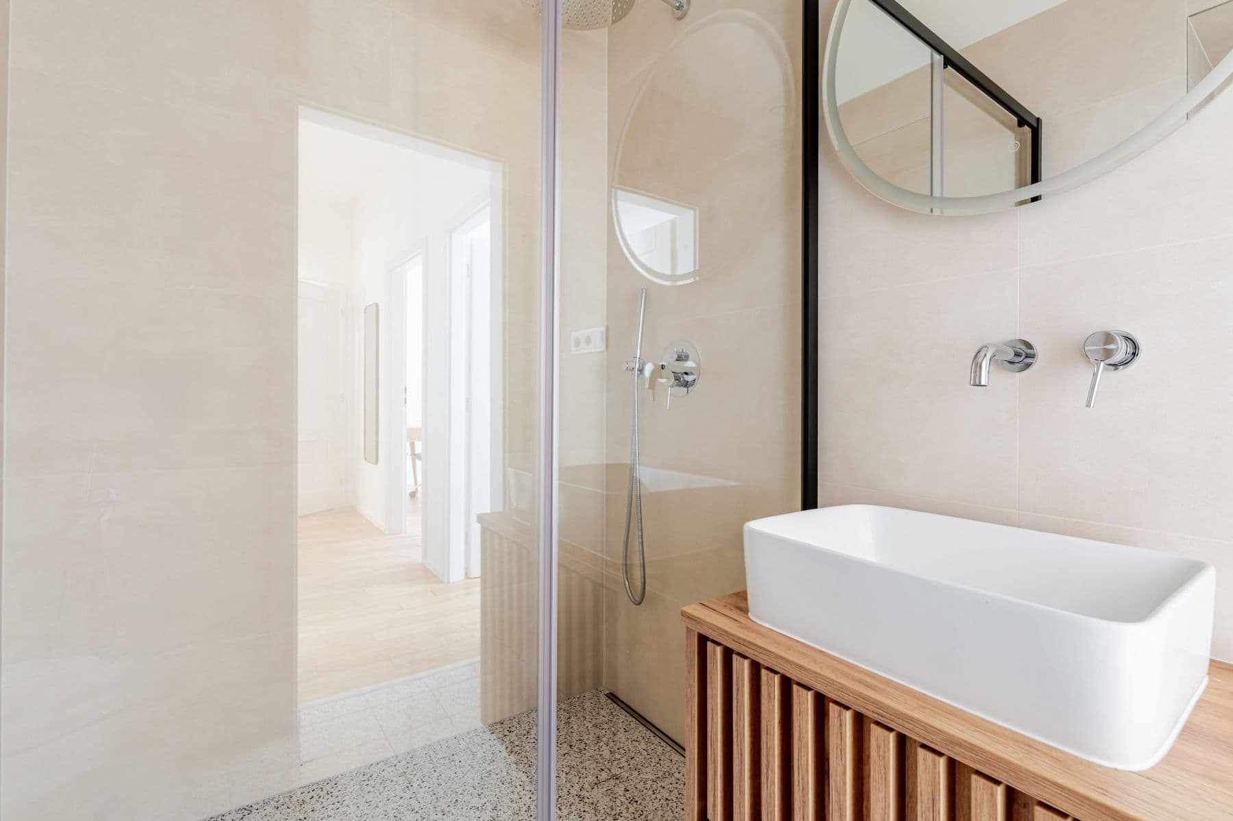 Pronájem bytu  62 m², Plzeňská, Praha, Praha