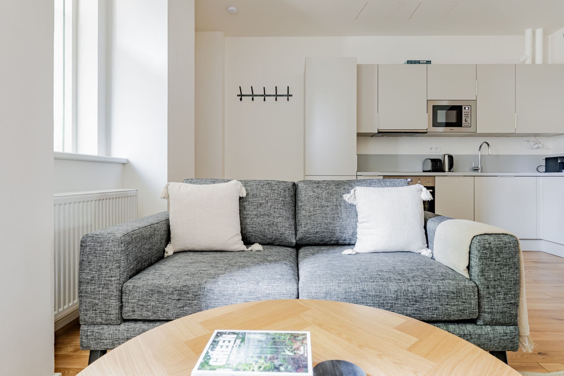 Pronájem bytu  62 m², Plzeňská, Praha, Praha
