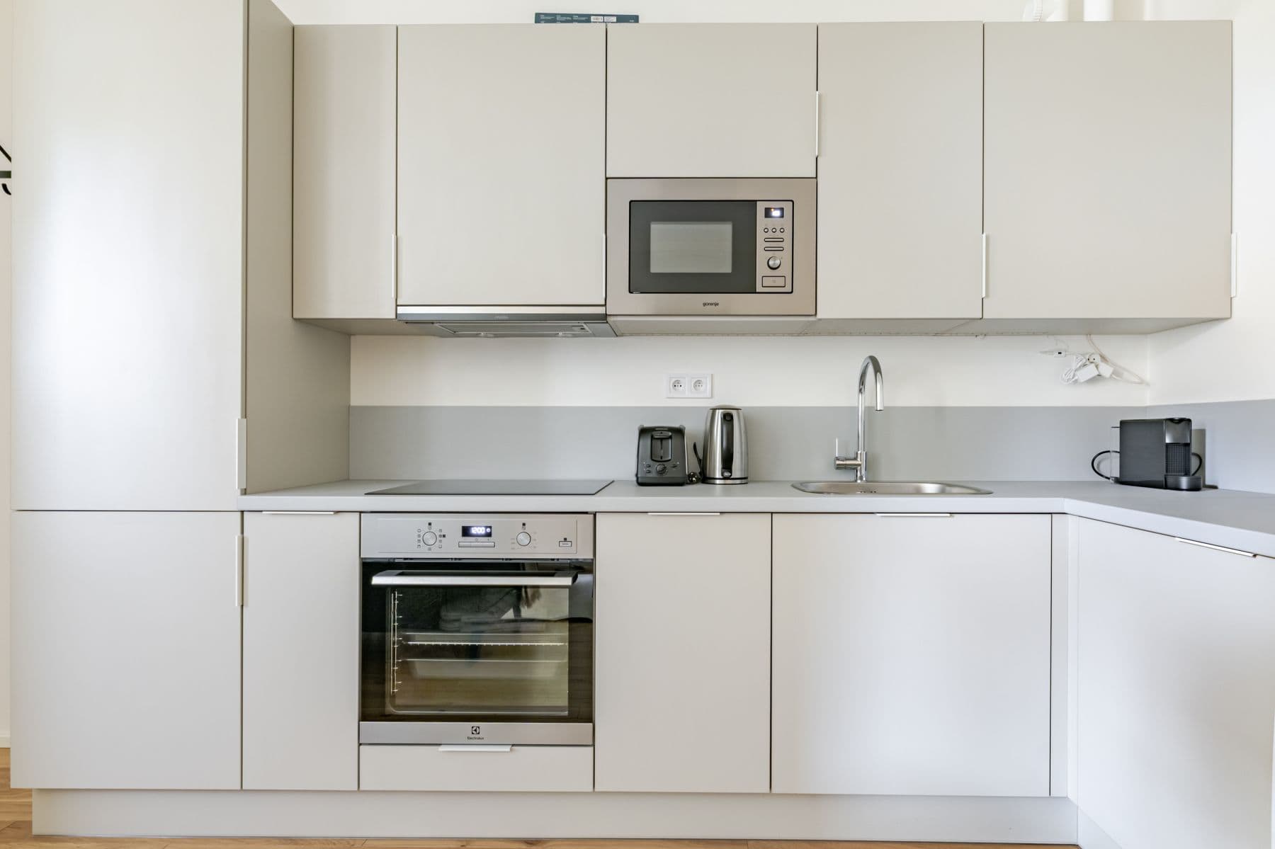 Pronájem bytu  62 m², Plzeňská, Praha, Praha