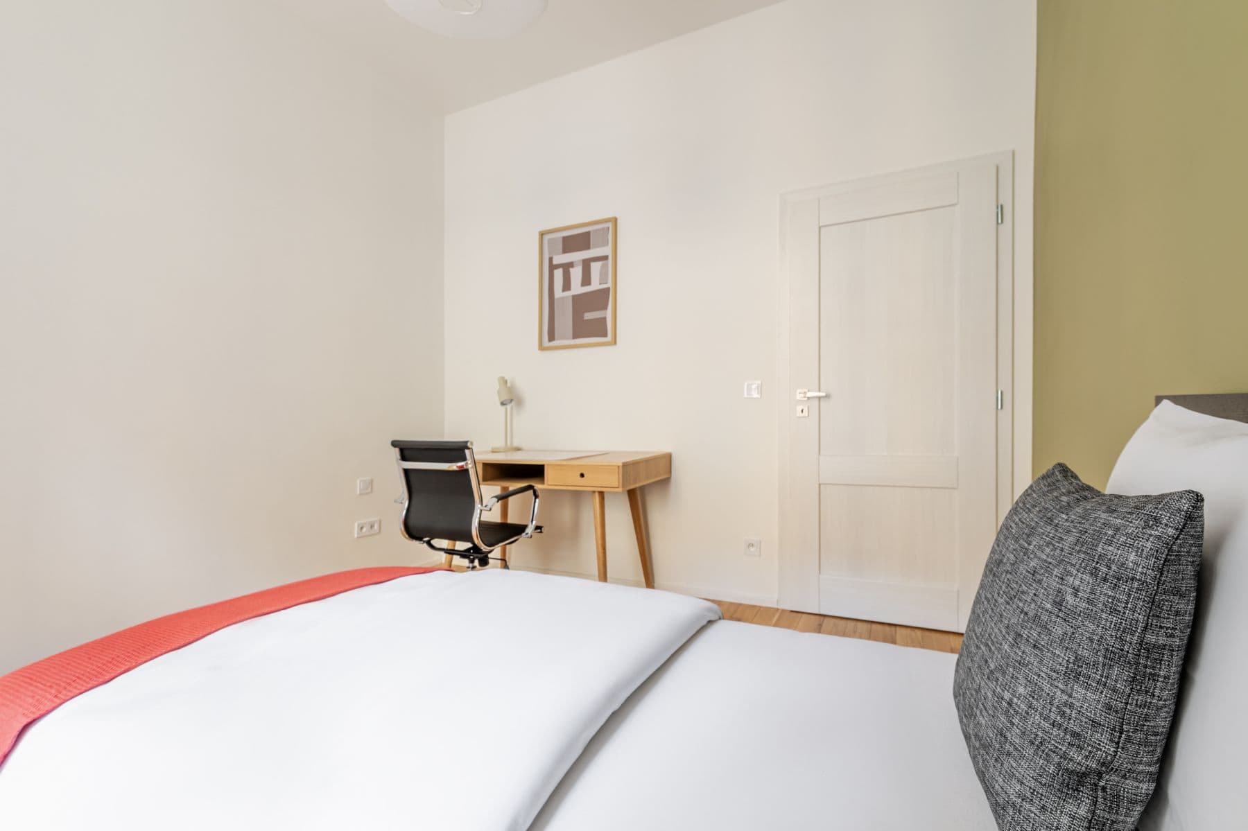 Pronájem bytu  62 m², Plzeňská, Praha, Praha