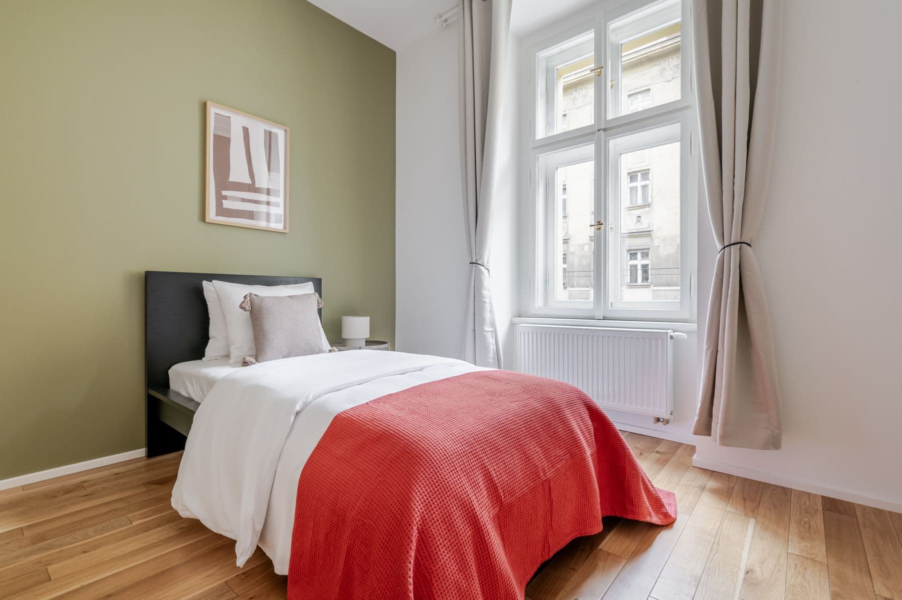 Pronájem bytu  62 m², Plzeňská, Praha, Praha