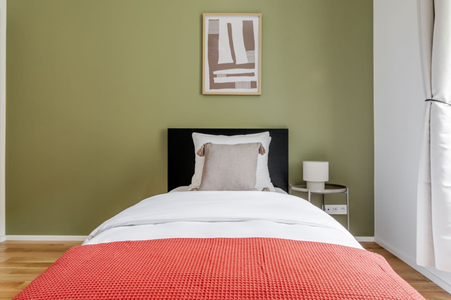 Pronájem bytu  62 m², Plzeňská, Praha, Praha