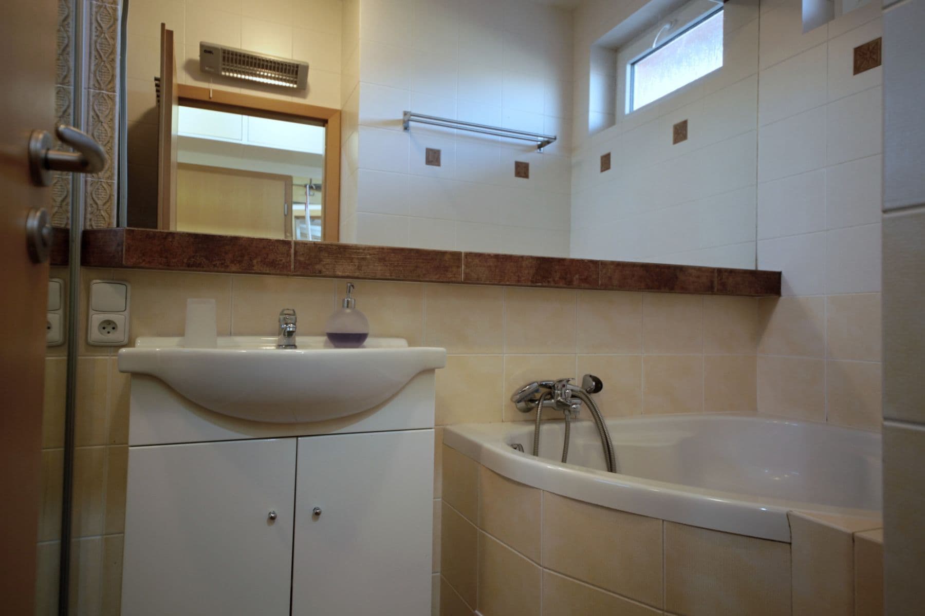 Pronájem bytu  63 m², U školičky, Praha, Praha