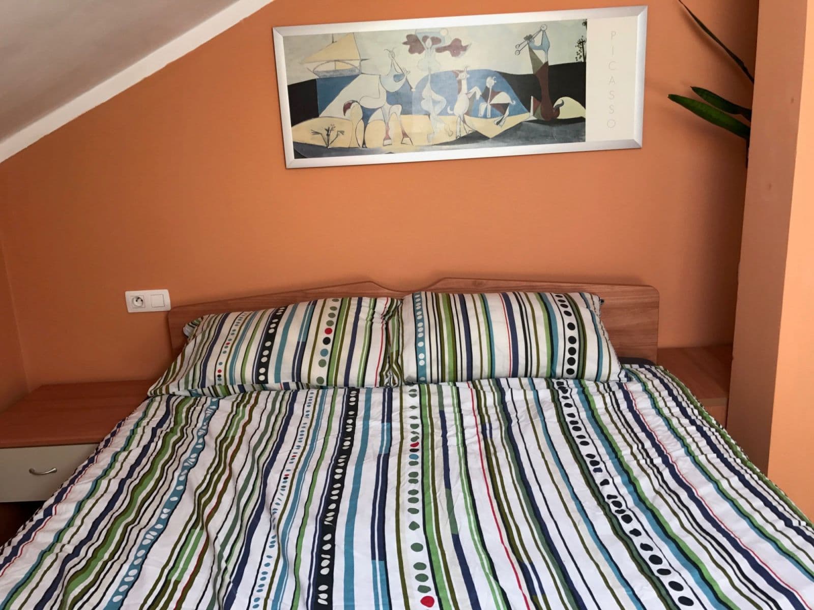 Pronájem bytu  56 m², Na Poříčním právu, Praha, Praha