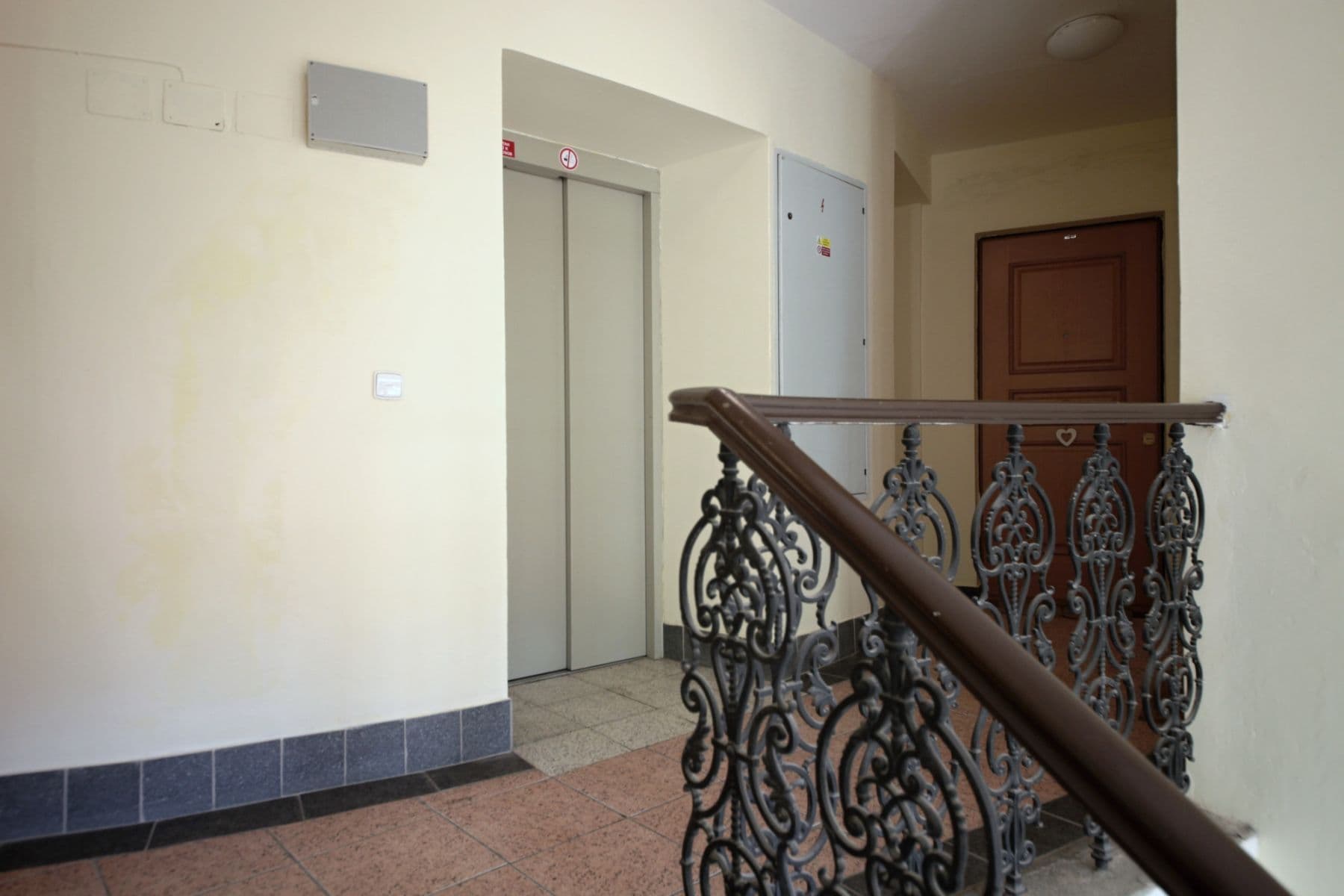 Pronájem bytu  56 m², Na Poříčním právu, Praha, Praha