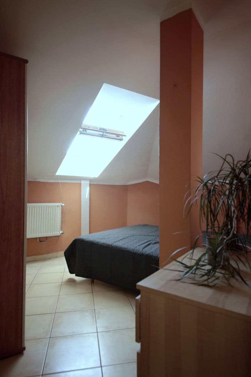 Pronájem bytu  56 m², Na Poříčním právu, Praha, Praha