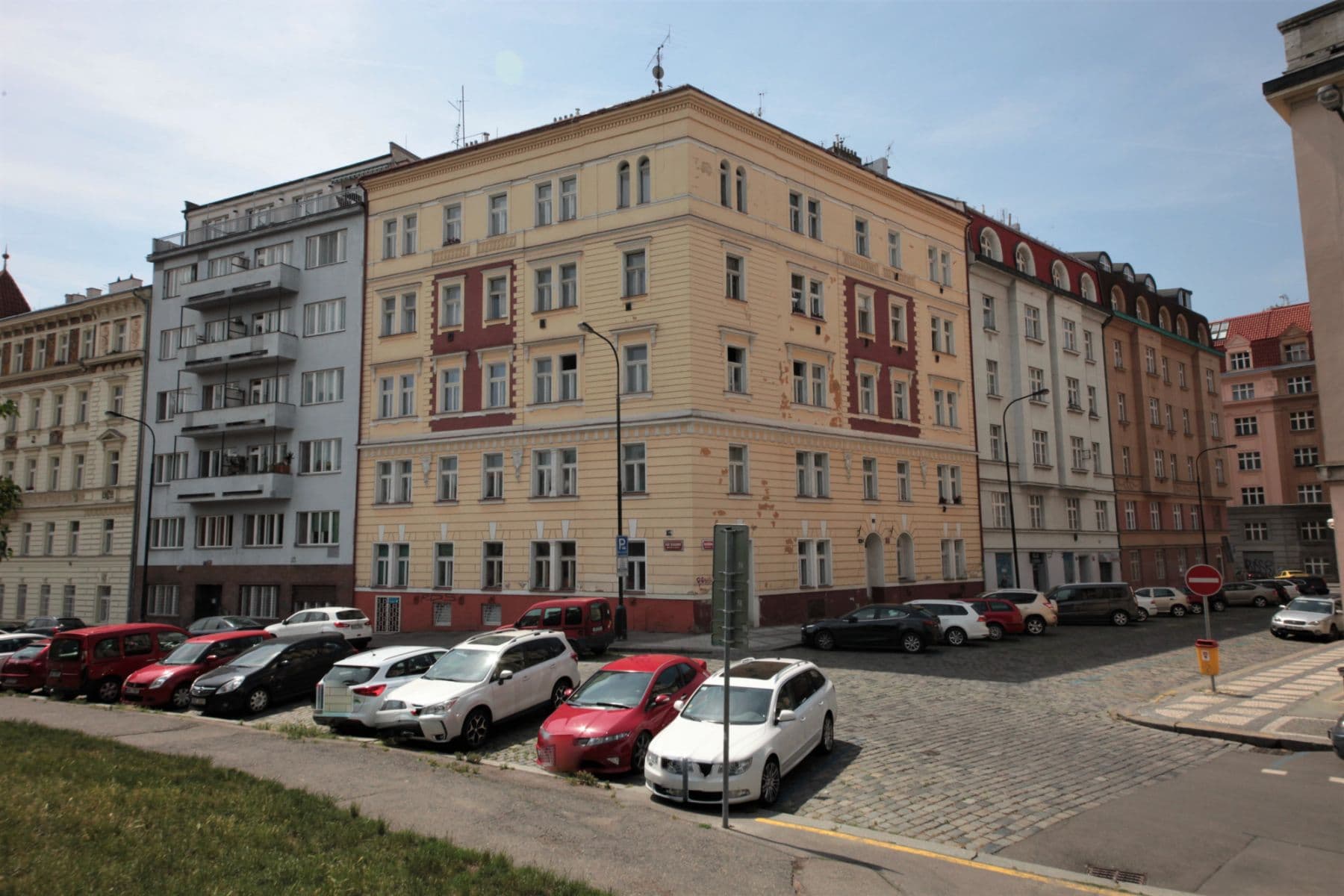 Pronájem bytu  56 m², Na Poříčním právu, Praha, Praha
