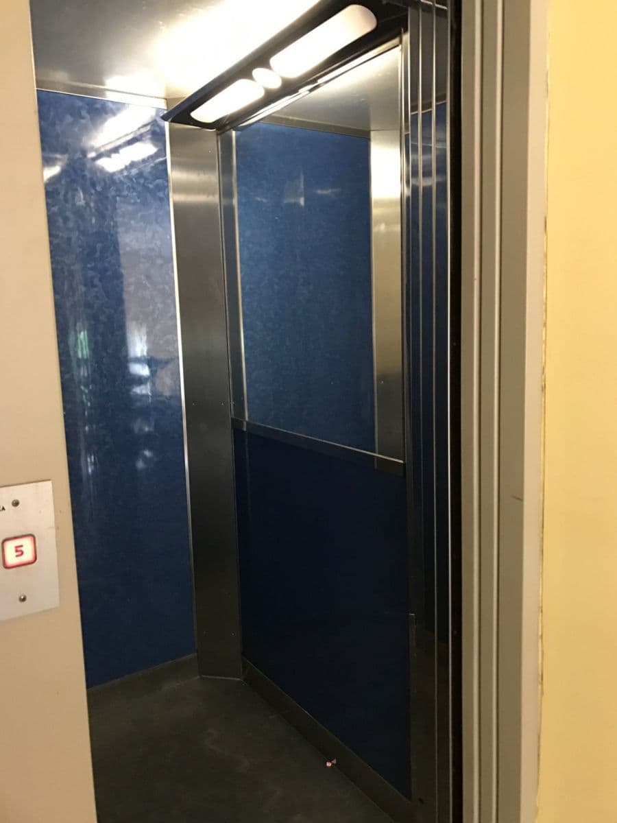 Pronájem bytu  56 m², Na Poříčním právu, Praha, Praha